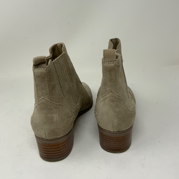 Marc Fisher Mlyohani Genuine Suede Leather Flat Pull On Booties Shoes Gray 7.5 - Picture 4 of 5